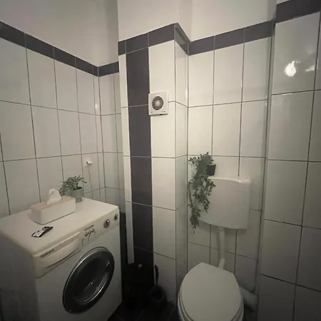 Apartment Istos 8 *